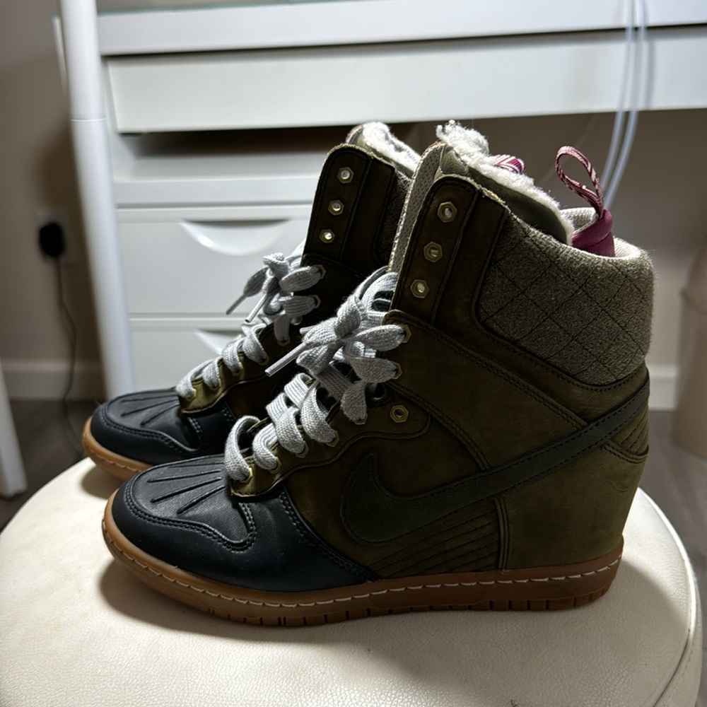 Women's Dunk Wedge Sneakers - Picture 2 of 6